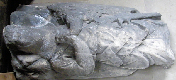 Escrick - St Helen Thomas de Lascelles 1324 effigy 1325